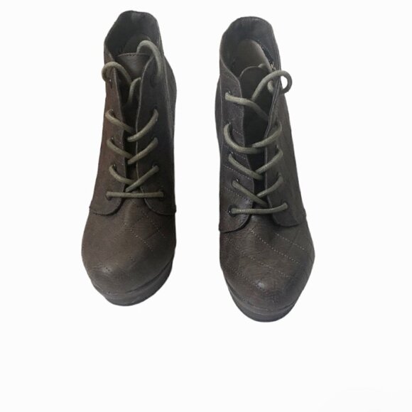 Anthropologie Seychelles Ankle Boots Booties Grey Quilted Lace-Up Size 6.5 - Picture 3 of 7